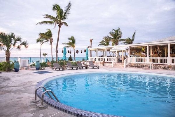 Comment bénéficier des meilleurs prix et des meilleures conditions pour réserver un hôtel avec piscine et jeux aquatiques ?