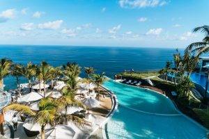 La belle piscine en camping
