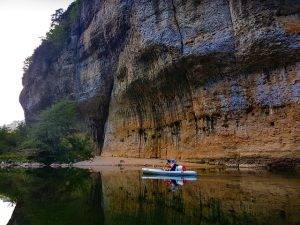 Les sites de camping dans l'Hérault avec des activités pour toute la famille et des paysages magnifiques